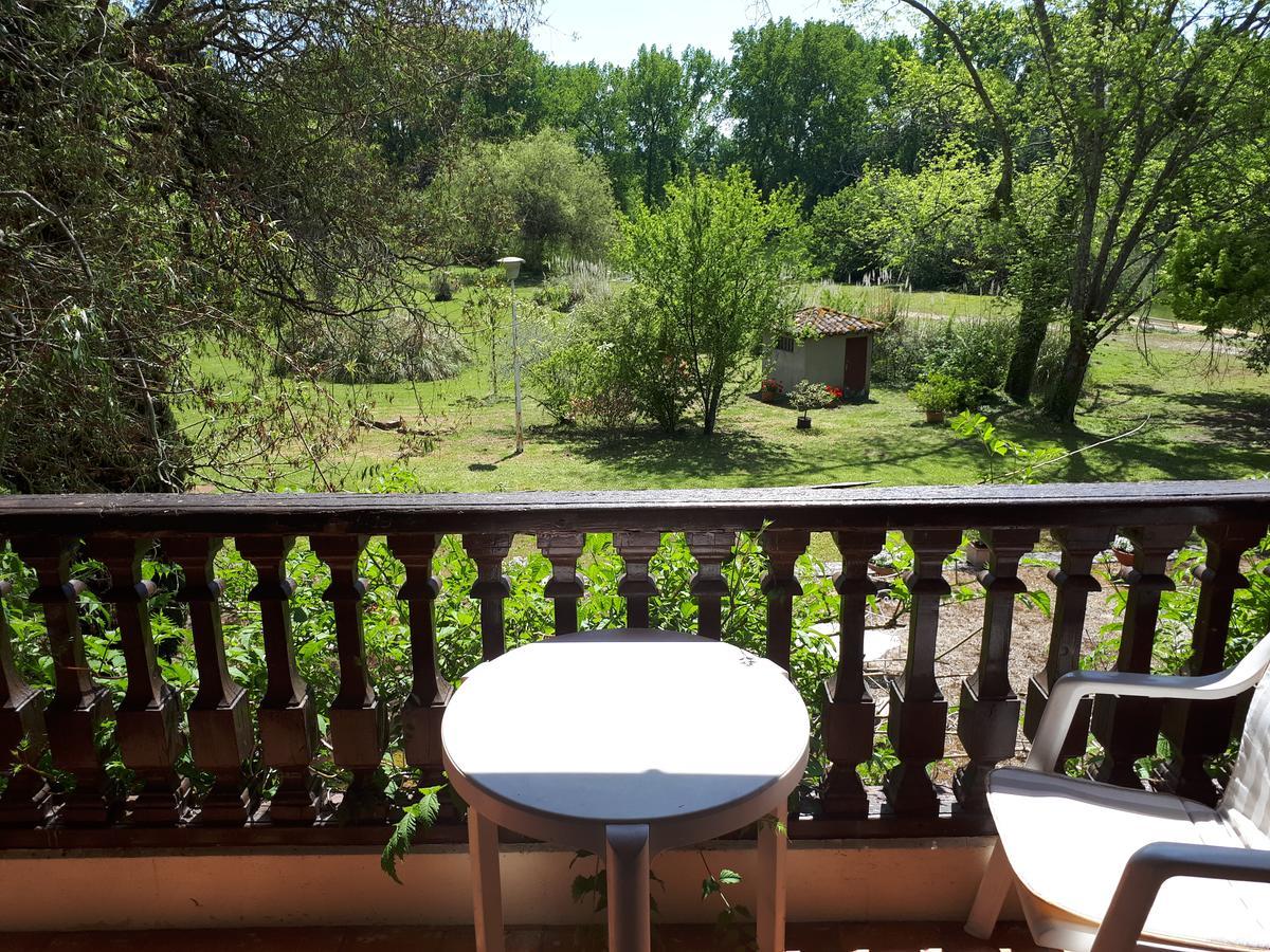 Auberge De L'Etang Bleu Vieux-Mareuil Eksteriør billede